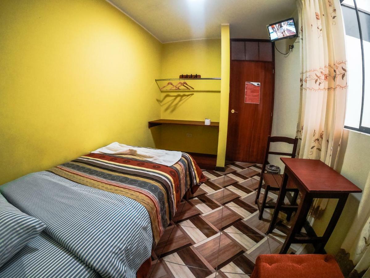 Hostal Berlin Jauja Εξωτερικό φωτογραφία